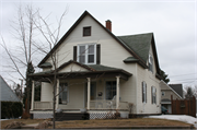 828 N 2ND AVE 828 N 2ND AVE, a Front Gabled house, built in Wausau, Wisconsin in 1903.