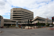 500 N 3RD ST, a Contemporary bank/financial institution, built in Wausau, Wisconsin in 1975.