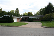 1025 WESTON AVE 1025 WESTON AVE, a Ranch house, built in Wausau, Wisconsin in 1959.