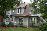 1915 LILLIE ST, a Dutch Colonial Revival house, built in Wausau, Wisconsin in 1927.