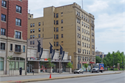1600 W WISCONSIN AVE, a Neoclassical/Beaux Arts apartment/condominium, built in Milwaukee, Wisconsin in 1924.