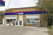 127 E CHURCH ST, a Twentieth Century Commercial gas station/service station, built in Oakfield, Wisconsin in 1940.