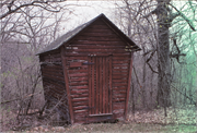 S42 W31610 DEPOT RD, a Astylistic Utilitarian Building corn crib, built in Genesee, Wisconsin in 1942.
