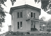 124 W SCHOOL ST, a Octagon house, built in Sharon, Wisconsin in 1855.