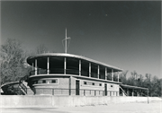 2400 BLOCK OF N LINCOLN MEMORIAL DRIVE - BRADFOR BEACH - LAKE MICHIGAN PARKWAY N, a Art/Streamline Moderne pavilion, built in Milwaukee, Wisconsin in 1949.