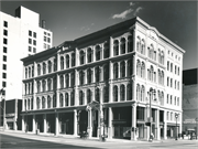 640 N WATER ST, a Italianate retail building, built in Milwaukee, Wisconsin in 1899.