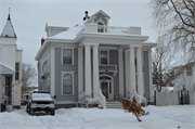 2016 HUGHITT AVE, a Colonial Revival/Georgian Revival house, built in Superior, Wisconsin in 1908.