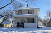 2010 MARYLAND AVE, a American Foursquare house, built in Superior, Wisconsin in 1922.